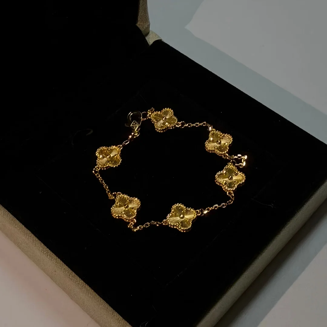 Clover Bracelet